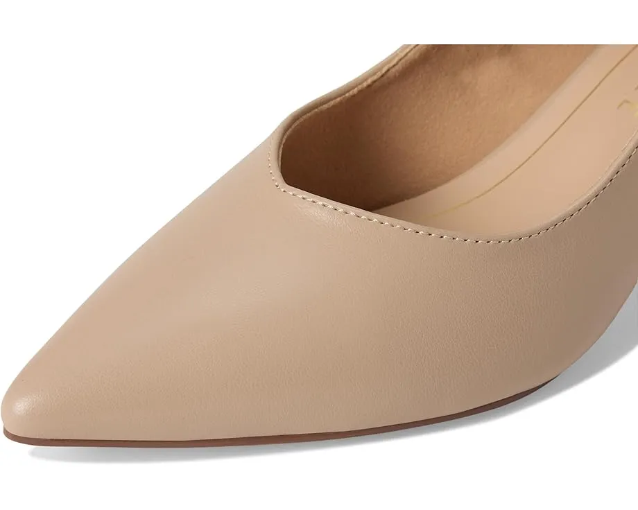 Туфли Journee Collection Pammie на каблуке kitten с заостренным носком и стелькой для комфорта