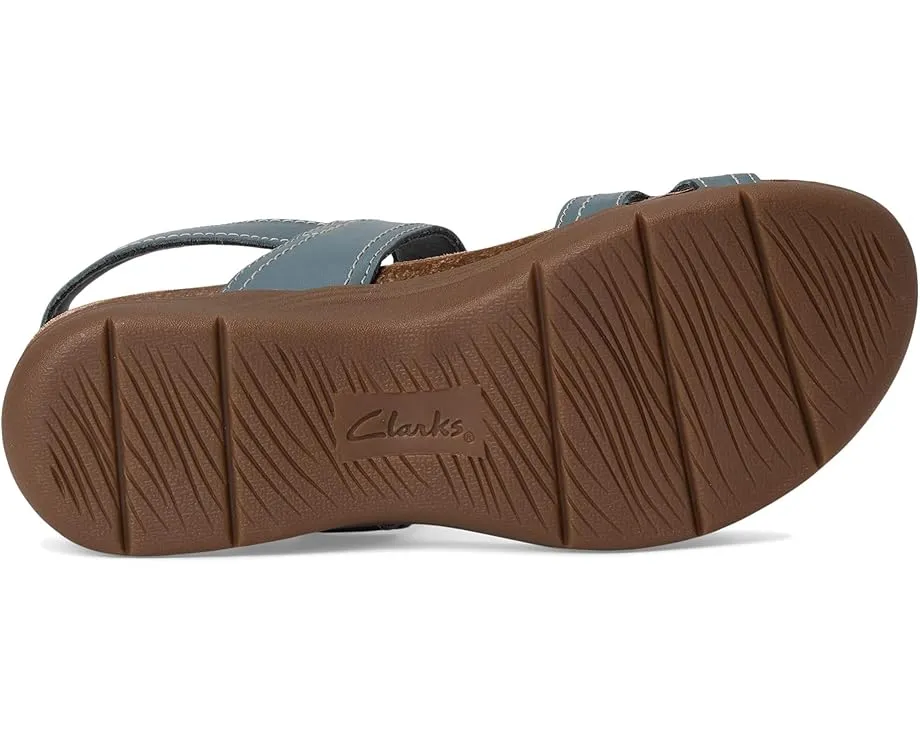 Кожаные сандалии Clarks April Clover на ремешке с пробковой стелькой