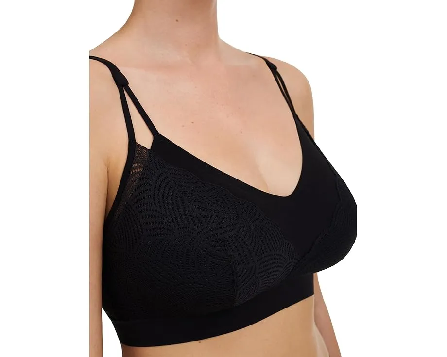 Бюстгальтер-бралетт Chantelle Soft Stretch Lace из кружева с мягкой поддержкой