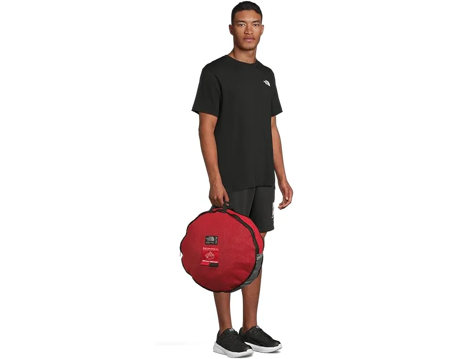 Вместительная дорожная сумка The North Face Base Camp Duffel с защитой от влаги