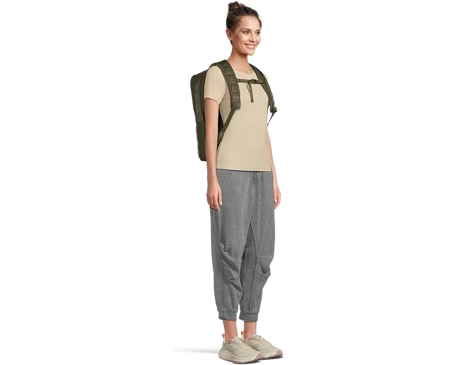 Рюкзак Base Camp Voyager Daypack для походов и поездок от The North Face