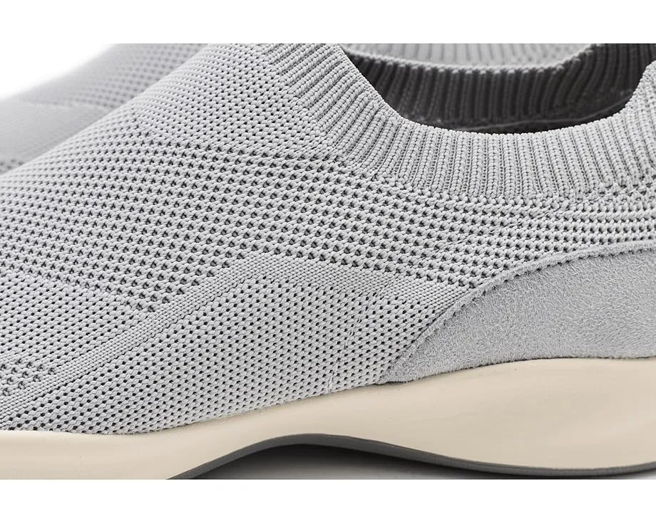 Спортивные слипоны Upbeat с технологией Air Step и вязкой