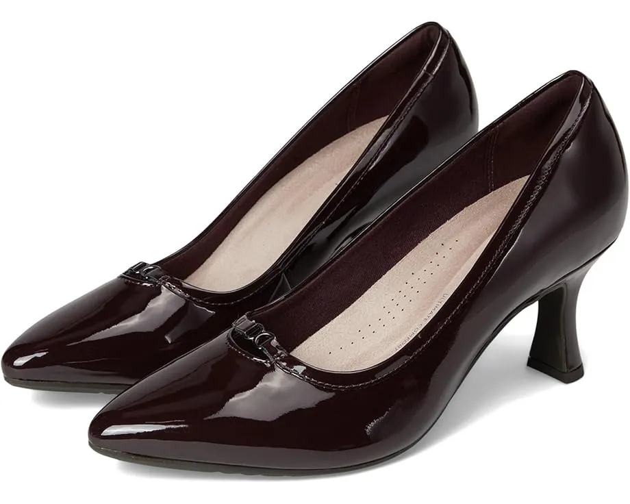 Туфли-лодочки Clarks Kataleyna West с острым носом и пеной Ultimate Comfort