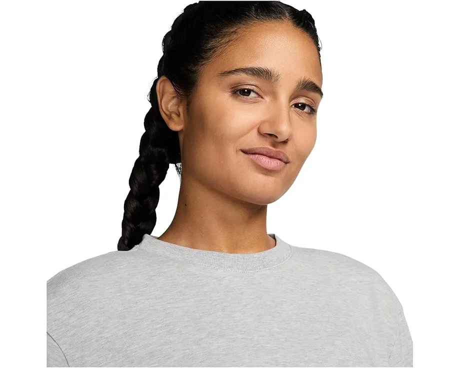 Футболка Nike One Relaxed с коротким рукавом и технологией Dri-FIT