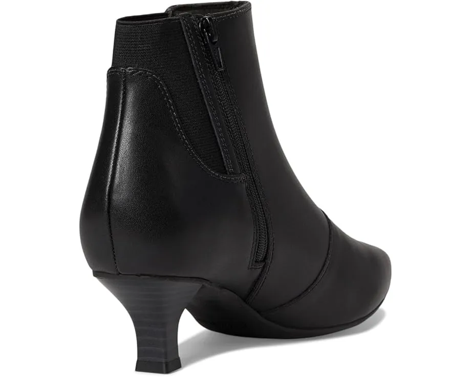 Ботильоны Clarks Kepley Erin с заостренным носком и котячьим каблуком