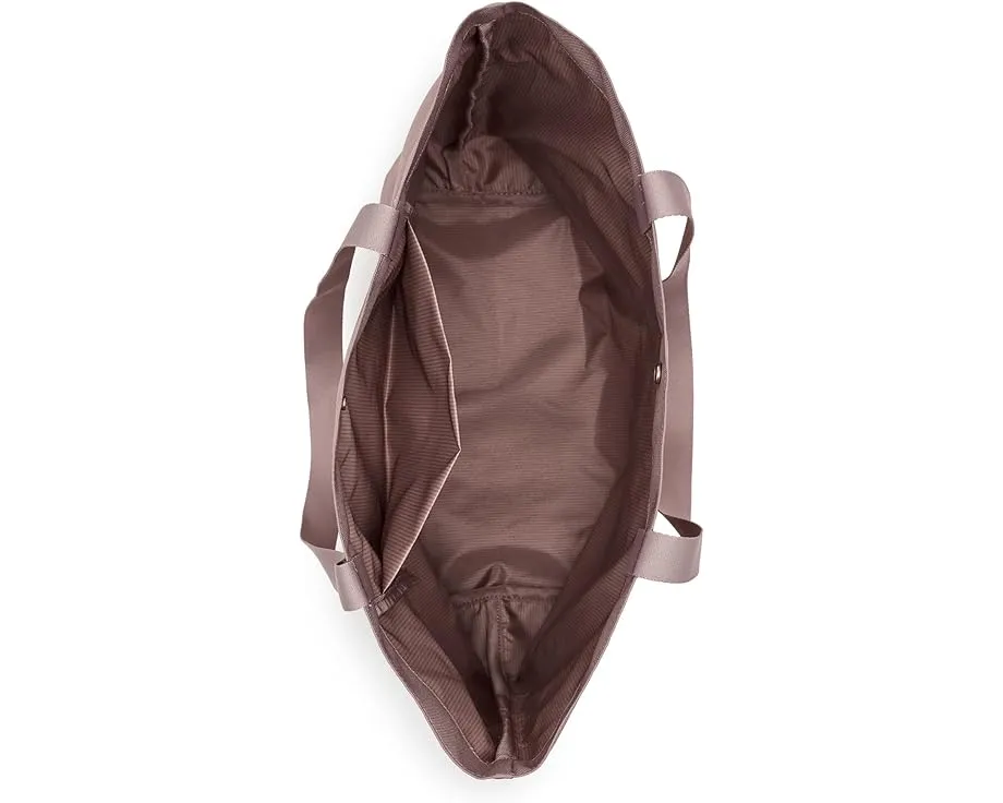 Сумка-шопер Herschel Supply Co. Classic Tote из переработанных материалов с застежкой на кнопку