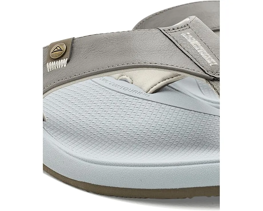 Сандалии Reef Nias с текстурированной стелькой и ремешками из веганской кожи