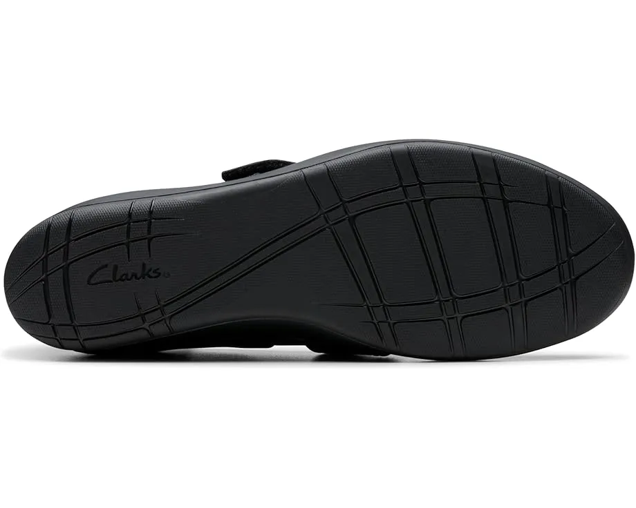 Туфли Clarks Suttyn May с круглым носком на клиновидном каблуке и застежкой на липучке