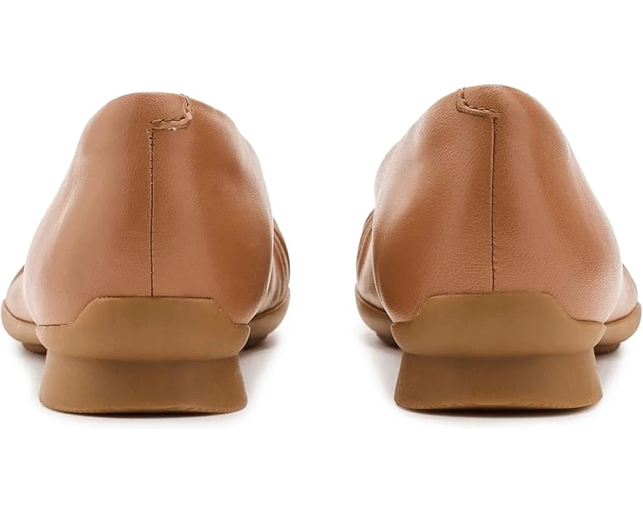 Балетки Clarks Jazmynn Lo из мягкой кожи с круглым носком и удобной стелькой