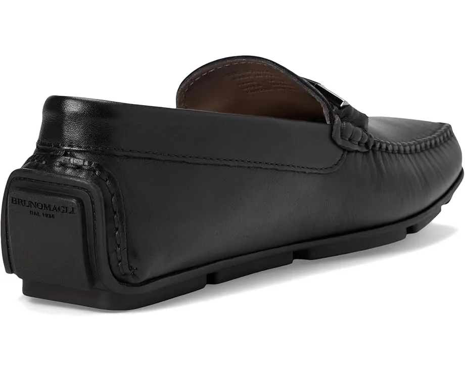 Лоферы Bruno Magli Taso из премиальной кожи с металлической пряжкой