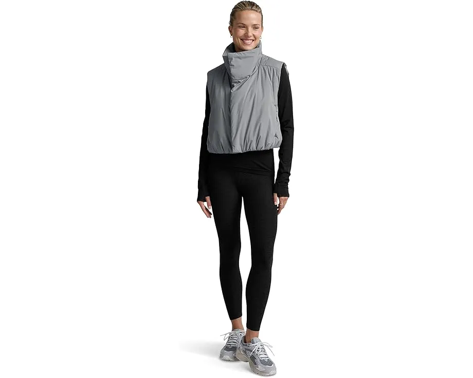 Пуховой жилет Beyond Yoga Warm Up Puffer оверсайз с высоким воротником