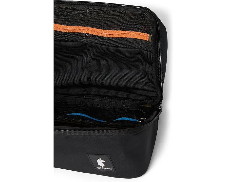 Дорожная косметичка Cotopaxi Viaje с множеством карманов