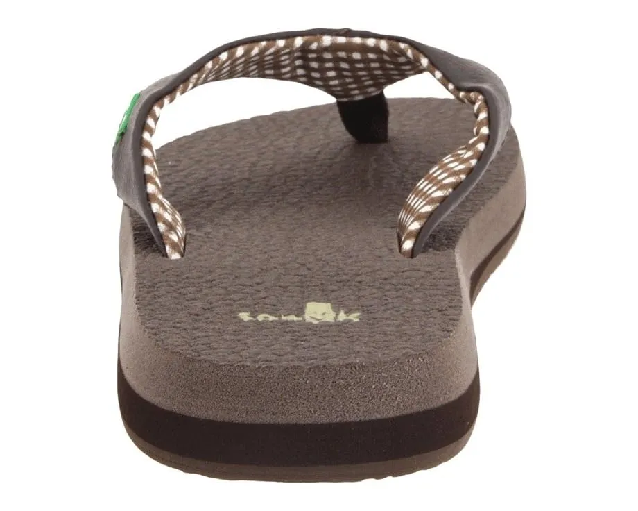 Сандалии Yoga Mat от Sanuk с мягкой стелькой из материала для йоги