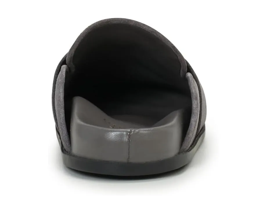 Балетки Vince Camuto Junnie из замши с металлической фурнитурой