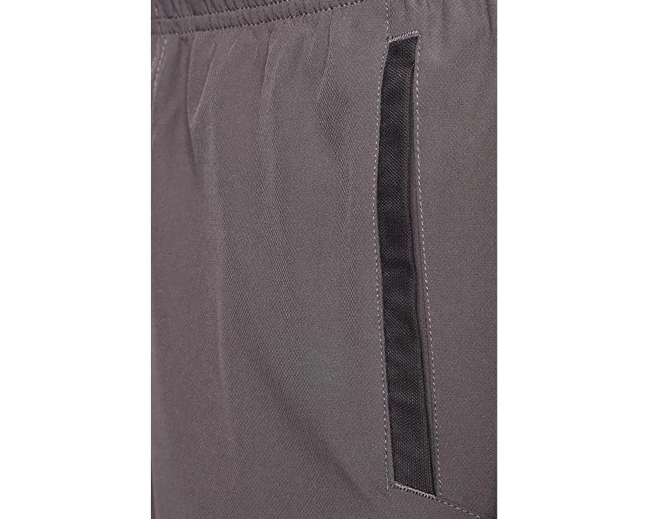 Шорты Yogger Stretch 17 от RVCA с эластичным поясом и карманами