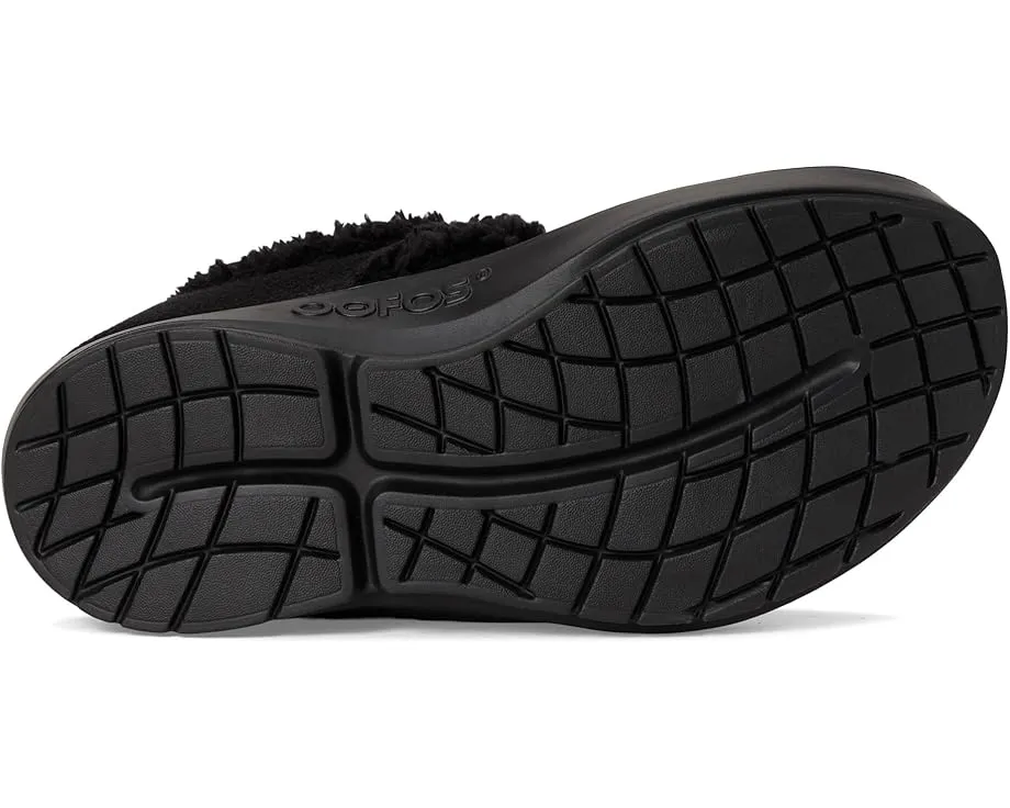 OOFOS OOcoozie Low с технологией OOfoam и воротником из искусственной овчины