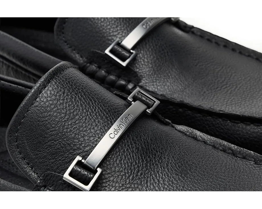 Лоферы Otilis от Calvin Klein с квадратным носком и металлическим акцентом