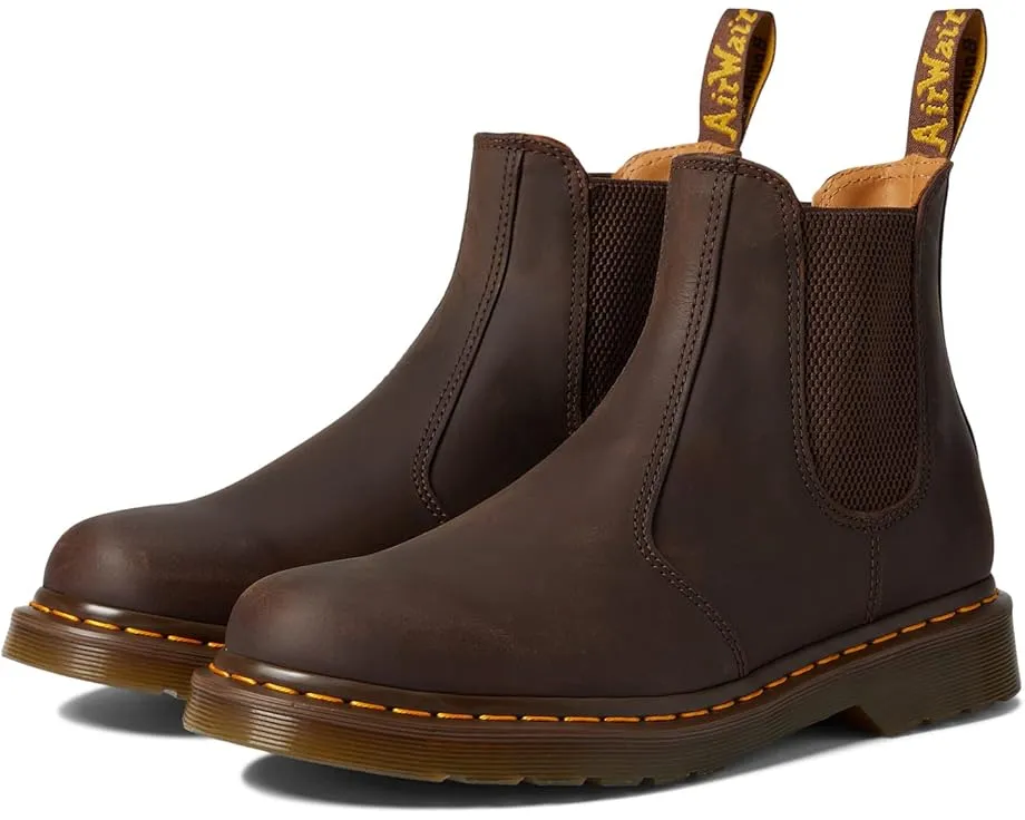 Челси Dr. Martens 2976 Yellow Stitch из гладкой кожи с минималистичным дизайном