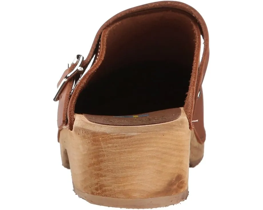 Кожаные сабо Alma с ремешком и удобной деревянной подошвой от MIA