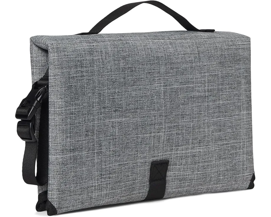 Пеленальный коврик Herschel Supply Co. Sprout Change Mat с ручкой