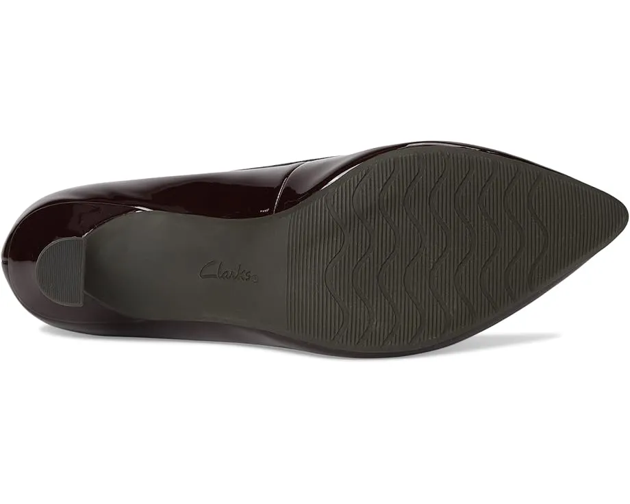 Туфли-лодочки Clarks Kataleyna West с острым носом и пеной Ultimate Comfort