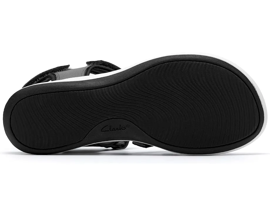 Сандалии Mira Shore Clarks с технологией Cloudsteppers и стелькой Cushion Soft