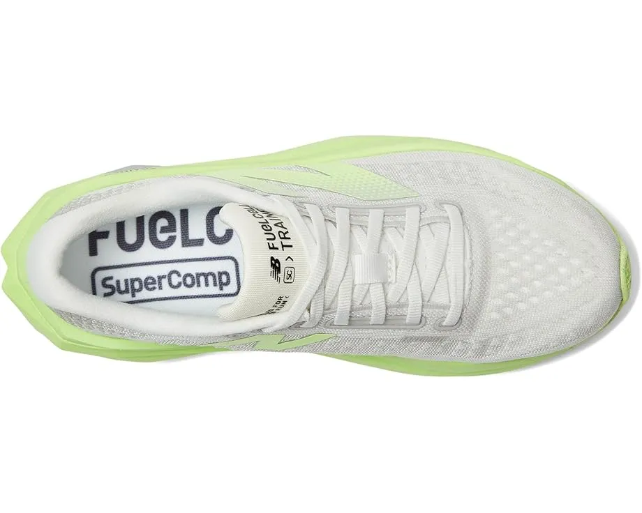 Тренировочные кроссовки New Balance FuelCell SuperComp Trainer v3 с карбоновой пластиной
