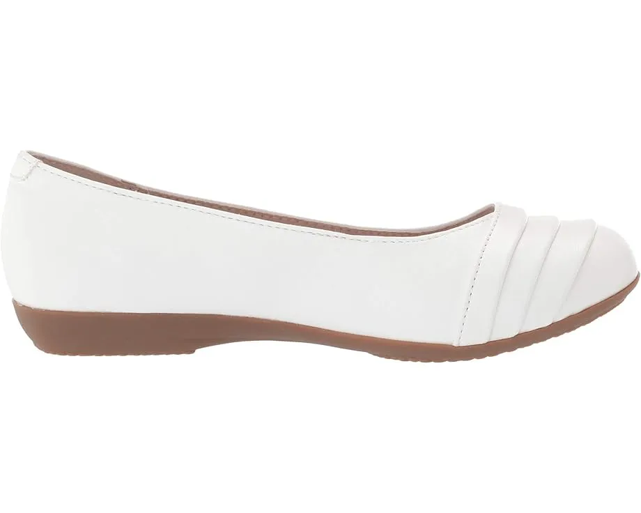 Балетки Clara от Cliffs by White Mountain с плиссировкой