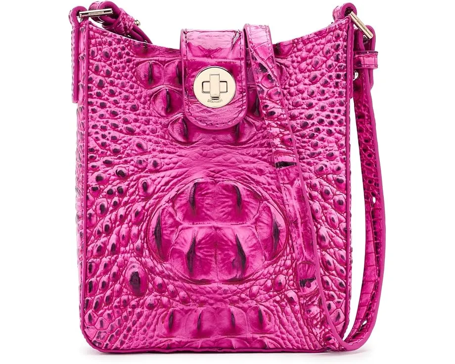 Кроссбоди Marley от Brahmin с текстурированной кожей и регулируемым ремнем