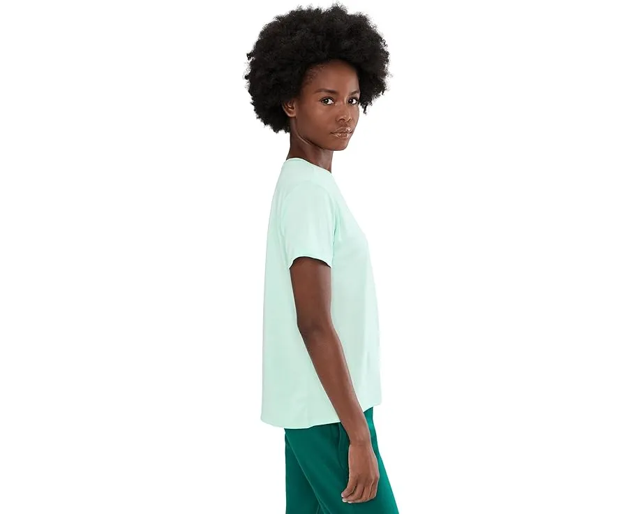 Under Armour футболка Tech Short Sleeve V-Neck Twist с V-образным вырезом и короткими рукавами