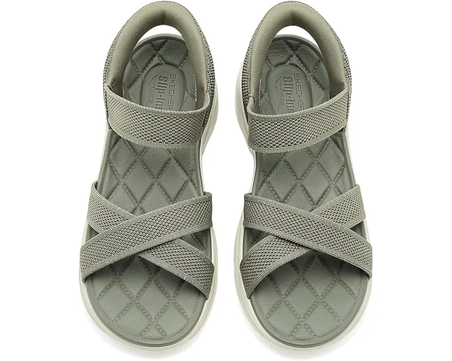 Сандалии SKECHERS Hands Free Slip-ins GO Walk Arch Fit 2.0 с блестящей пряжей