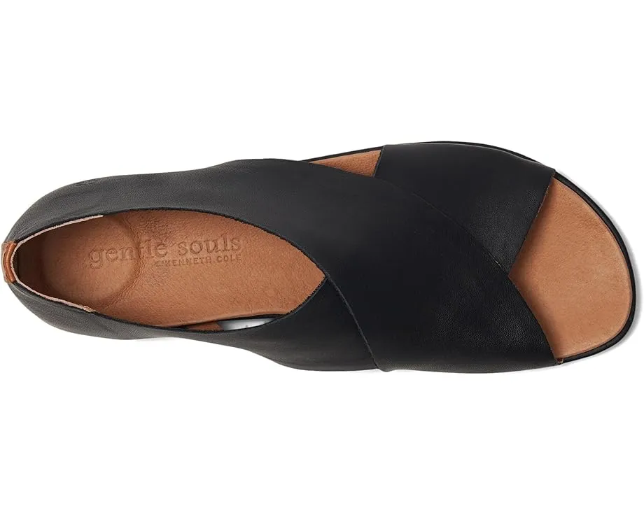 Сандалии Laniey на плоской подошве с открытым мысом из эластичной кожи Gentle Souls by Kenneth Cole