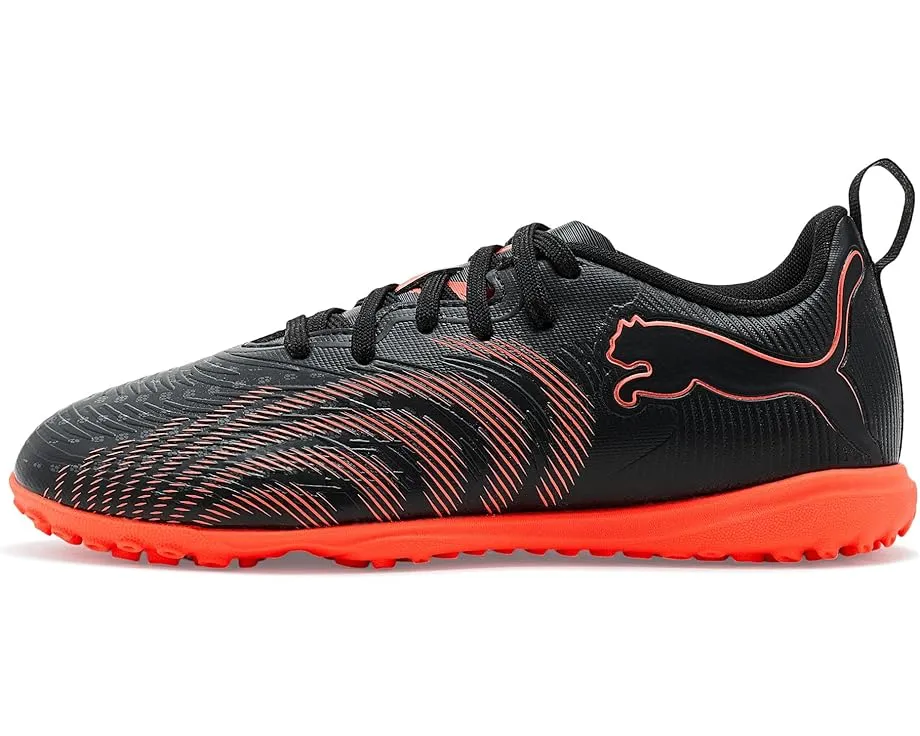 Детские футбольные бутсы PUMA Future Play для искусственного газона с рельефными зонами
