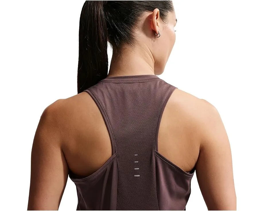 Беговой топ Nike Swift Dri-FIT с сетчатой панелью и светоотражающими элементами