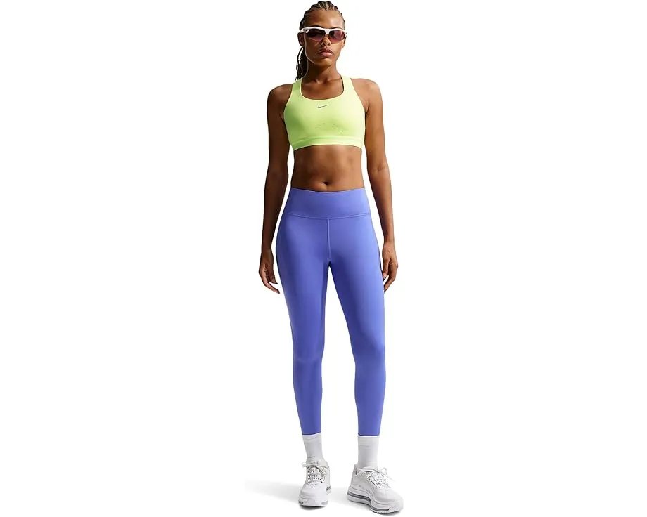 Спортивный бюстгальтер Nike Swift с высокой поддержкой и мягкими чашками