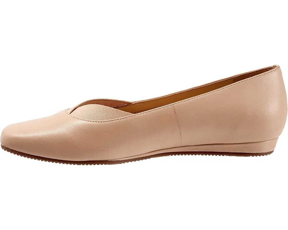 Мокасины Vianna от SoftWalk с перекрестными эластичными панелями и квадратным носком