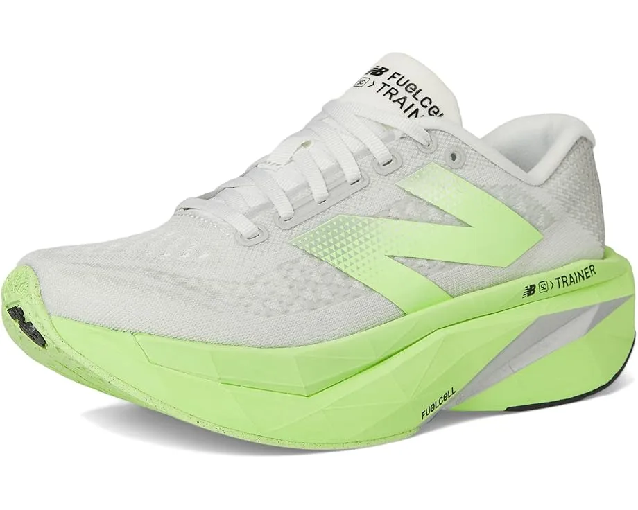 Тренировочные кроссовки New Balance FuelCell SuperComp Trainer v3 с карбоновой пластиной