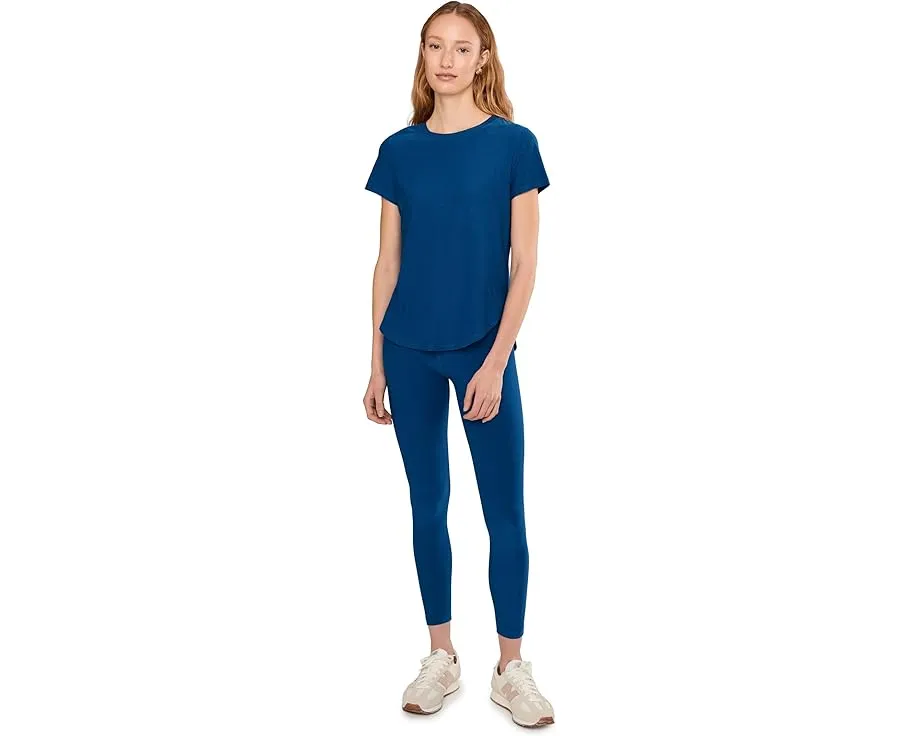 Футболка Beyond Yoga Featherweight On The Down Low Tee из влагоотводящей ткани Spacedye