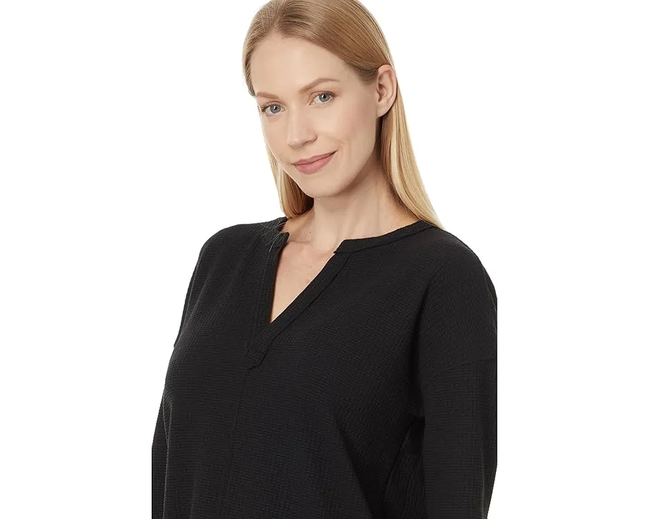 Топ Lilla P Rounded Hem Split Neck с разрезом на горловине и длинными рукавами
