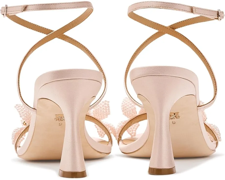 Туфли Badgley Mischka Whitney с цветочным декором из жемчуга и расклешенным каблуком