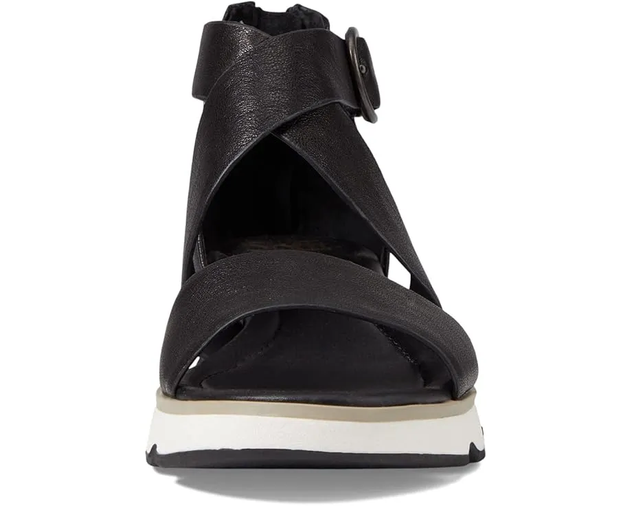 Босоножки Sofft Mackenna с арочной поддержкой и регулируемой пряжкой