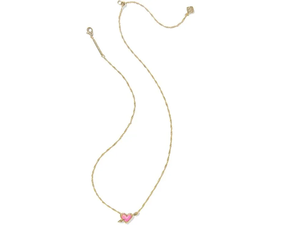 Короткое колье Kendra Scott Ari Heart Arrow с подвесом