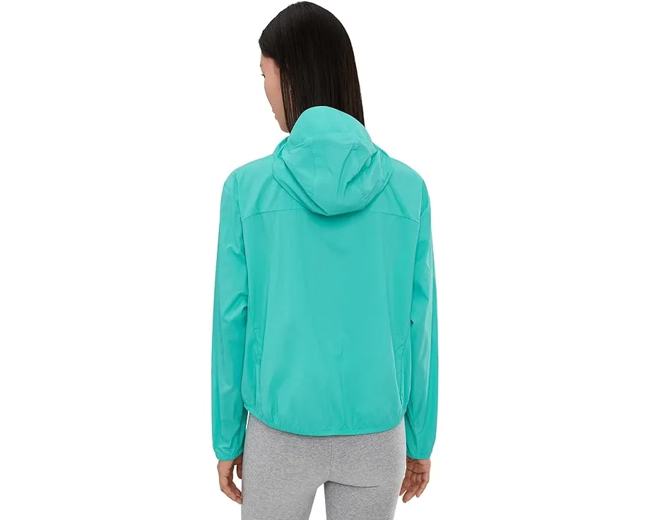 Ветровка Wind Veil™ Hooded Jacket от Mountain Hardwear с капюшоном и упаковывающаяся в карман