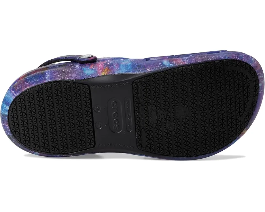 Кроссовки-клоги Bistro Graphic от Crocs Work с противоскользящей подошвой