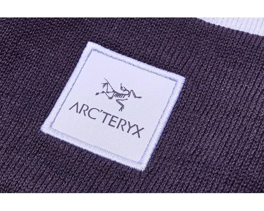 Шапка Arc'teryx Color Block Toque из Tech Wool с широкой манжетой