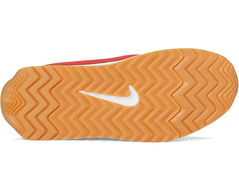 Кроссовки Nike Pacific из кожи и замши с подошвой в елочку