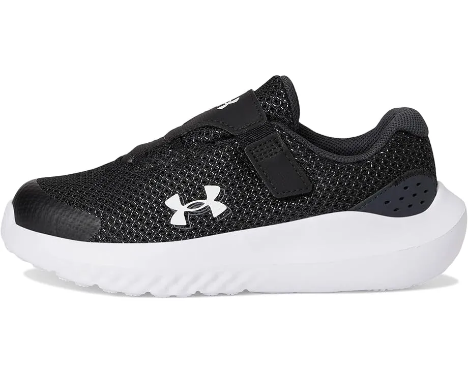 Первые шаги в детских кроссовках Under Armour Infant Surge 4 на липучке