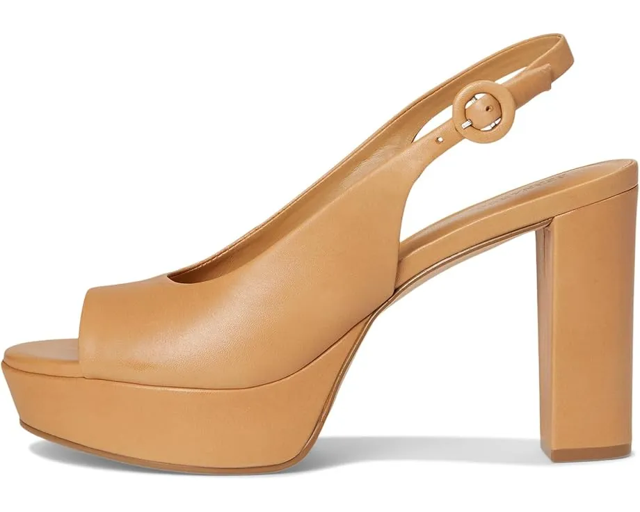 Босоножки Vega от Bernardo на платформе с регулируемой пряжкой