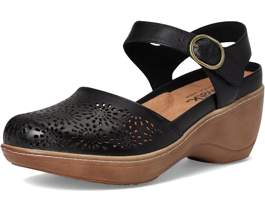 SoftWalk Mabelle Perf туфли на каблуке с перфорацией и регулируемой пряжкой