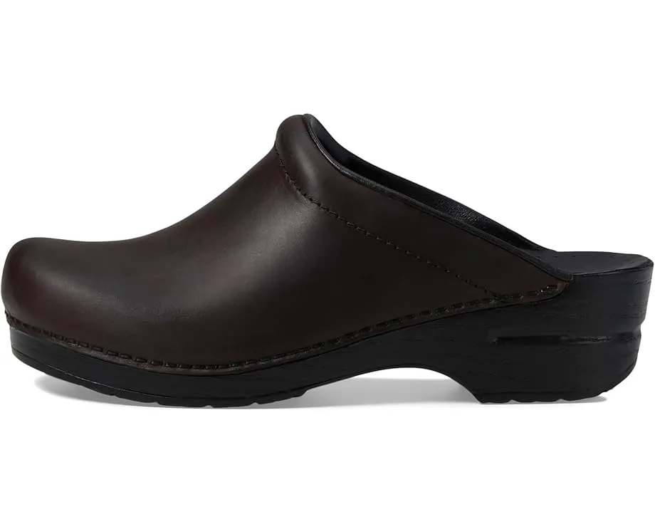 Клог Dansko Sonja из промасленной кожи для длительного ношения